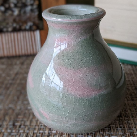 Handmade Tri-Color Agateware Ceramic Vase - Picture 2 of 4